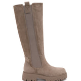 Botas Ivi de Camurça na Cor Taupe
