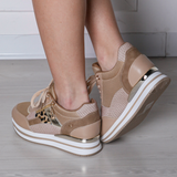 Molly - Fashionable Sneaker