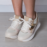 Molly - Fashionable Sneaker