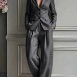 Conjunto Elegante Victoria com Blazer Ajustado e Calças Amplas