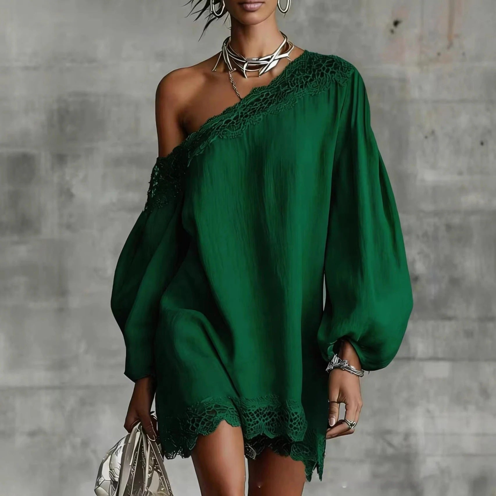 Vestido Mini de Renda Olivia com Ombros Expostos e Mangas Bufantes
